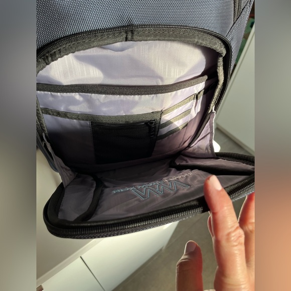 NWOT blue samsonite xenon 3.0 checkpoint friendly backpack. New wave loans logo. - Picture 2 of 16